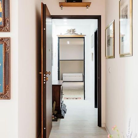 ℒovely & ℰlegant Studio Next To Duomo/Missori มิลาน ภายนอก รูปภาพ