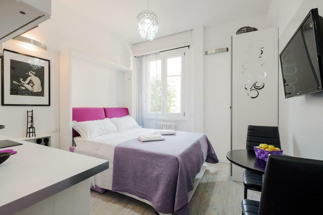 ℒovely & ℰlegant Studio Next To Duomo/Missori มิลาน ภายนอก รูปภาพ