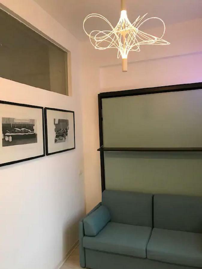 ℒovely & ℰlegant Studio Next To Duomo/Missori มิลาน ภายนอก รูปภาพ