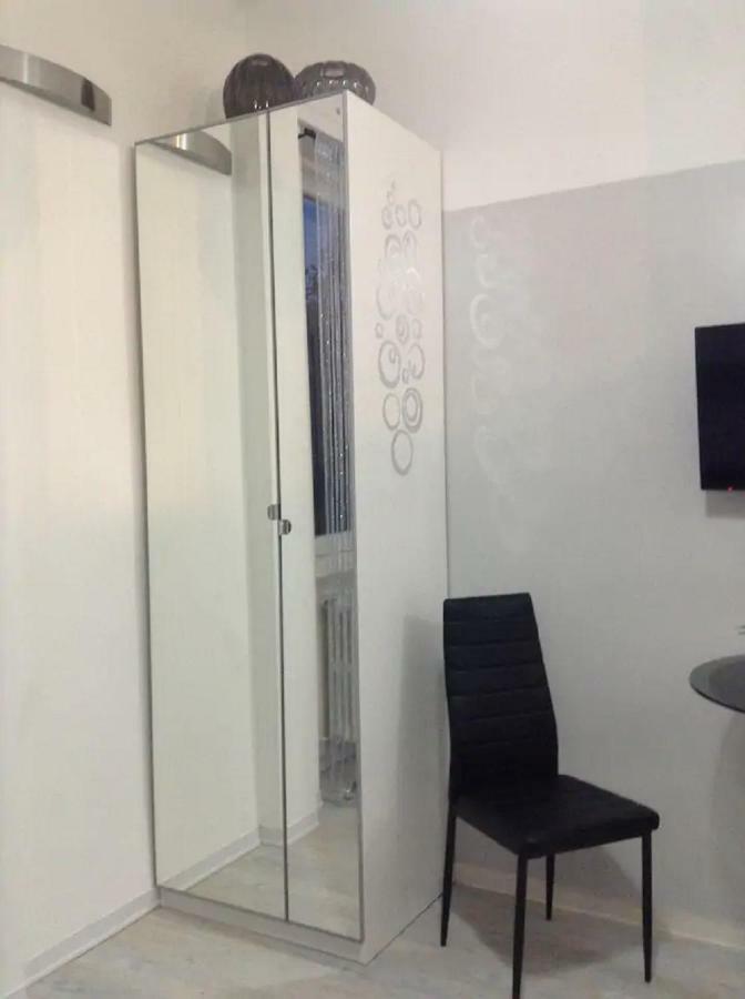 ℒovely & ℰlegant Studio Next To Duomo/Missori มิลาน ภายนอก รูปภาพ