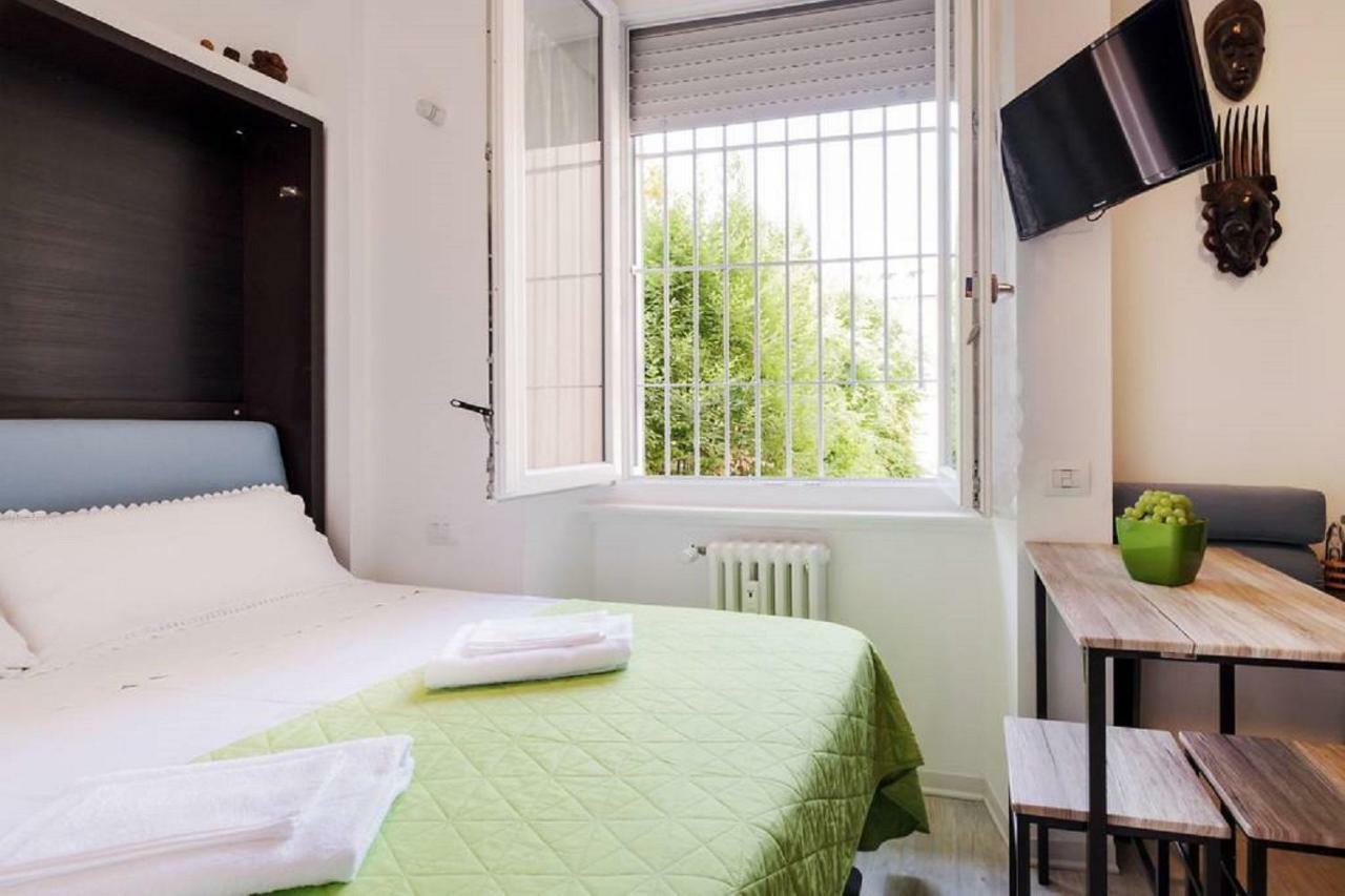 ℒovely & ℰlegant Studio Next To Duomo/Missori มิลาน ภายนอก รูปภาพ