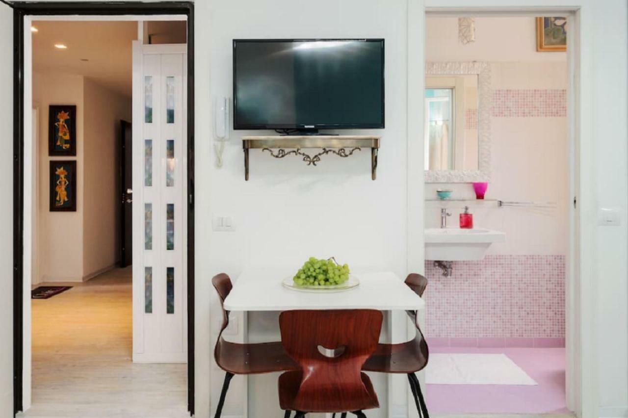 ℒovely & ℰlegant Studio Next To Duomo/Missori มิลาน ภายนอก รูปภาพ